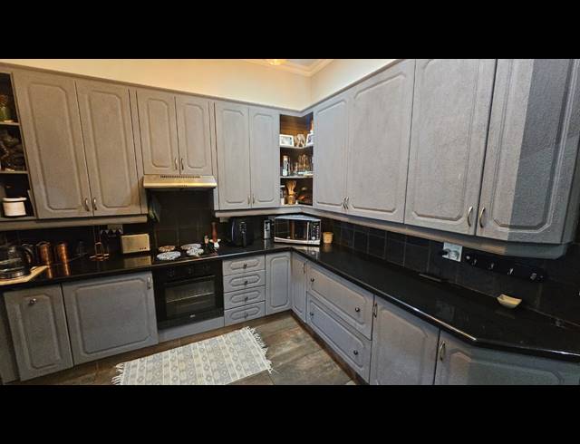 3 BEDROOM HOUSE FOR SALE IN CASHAN